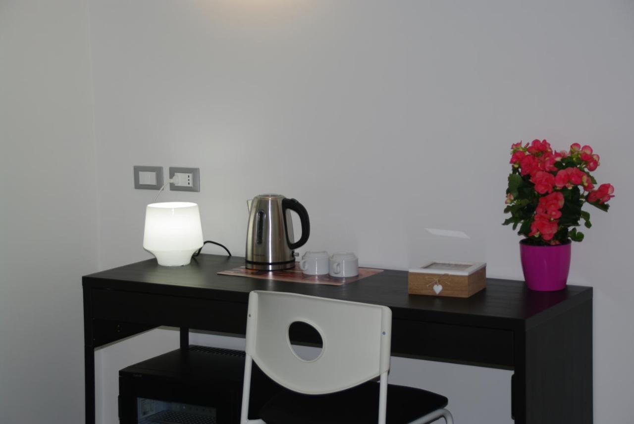 Hotel Travel House La Spezia Esterno foto